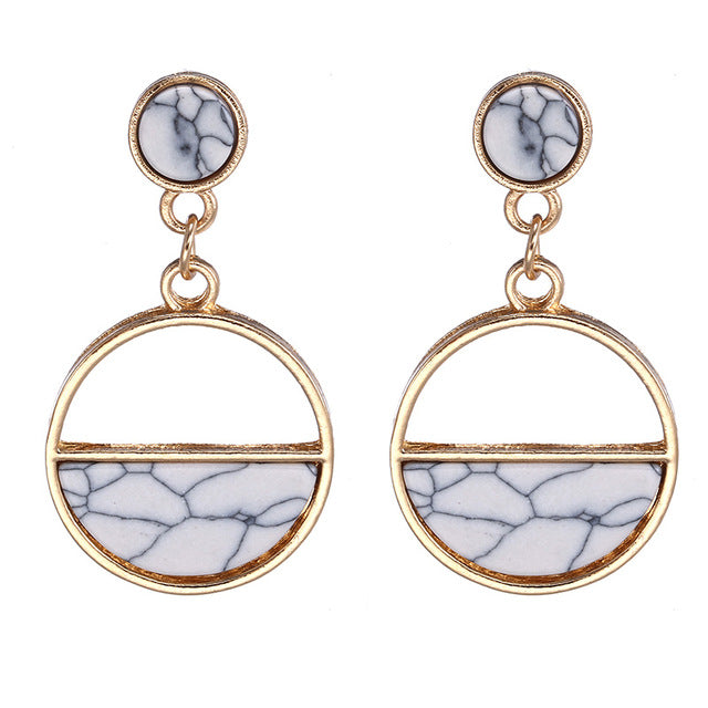 2019 nuevos pendientes de mujer de Color Metal Simple encanto hueco geométrico colgante pendientes adecuado para el regalo de amante de la joyería de invierno
