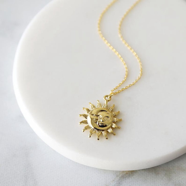 Bohemian Moon and Sun Face Pendant Necklaces Golden Minimalist Layered Coin Necklace Women Men Jewelry Friendship Gift BFF